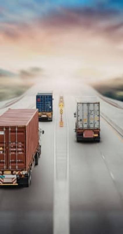 Camiones en carretera